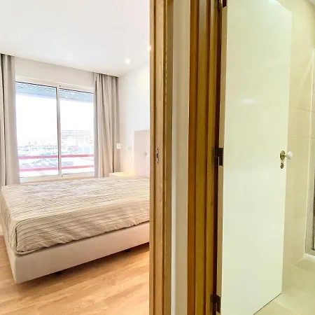Out Luxury Marina - 2 Bedrooms Sea View וילהמורה