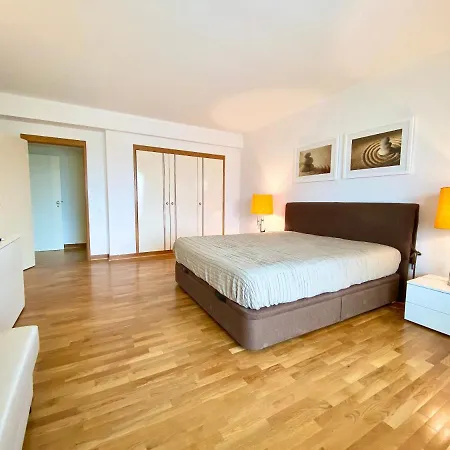 Out Luxury Marina - 2 Bedrooms Sea View Apartment *