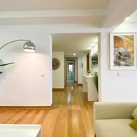 Out Luxury Marina - 2 Bedrooms Sea View * וילהמורה
