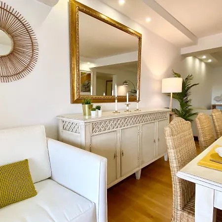 Out Luxury Marina - 2 Bedrooms Sea View Apartment