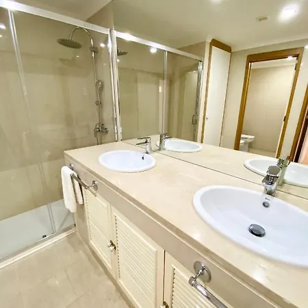 Out Luxury Marina - 2 Bedrooms Sea View Apartment *