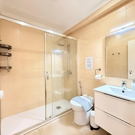Out Luxury Marina - 2 Bedrooms Sea View 维拉摩拉