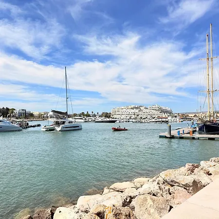 Out Luxury Marina - 2 Bedrooms Sea View