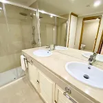 Out Luxury Marina - 2 Bedrooms Sea View شقة *