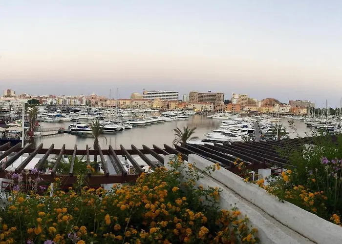 Out Luxury Marina - 2 Bedrooms Sea View Apartment