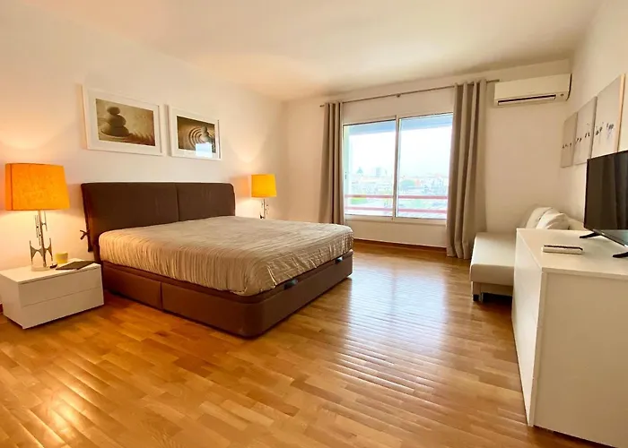 Apartment Out Luxury Marina - 2 Bedrooms Sea View *