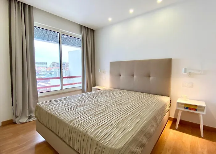 Out Luxury Marina - 2 Bedrooms Sea View *