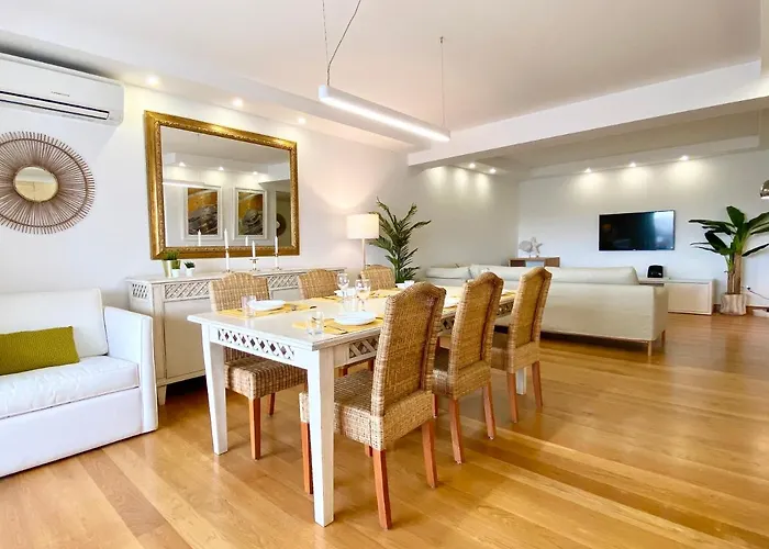 Out Luxury Marina - 2 Bedrooms Sea View Apartment